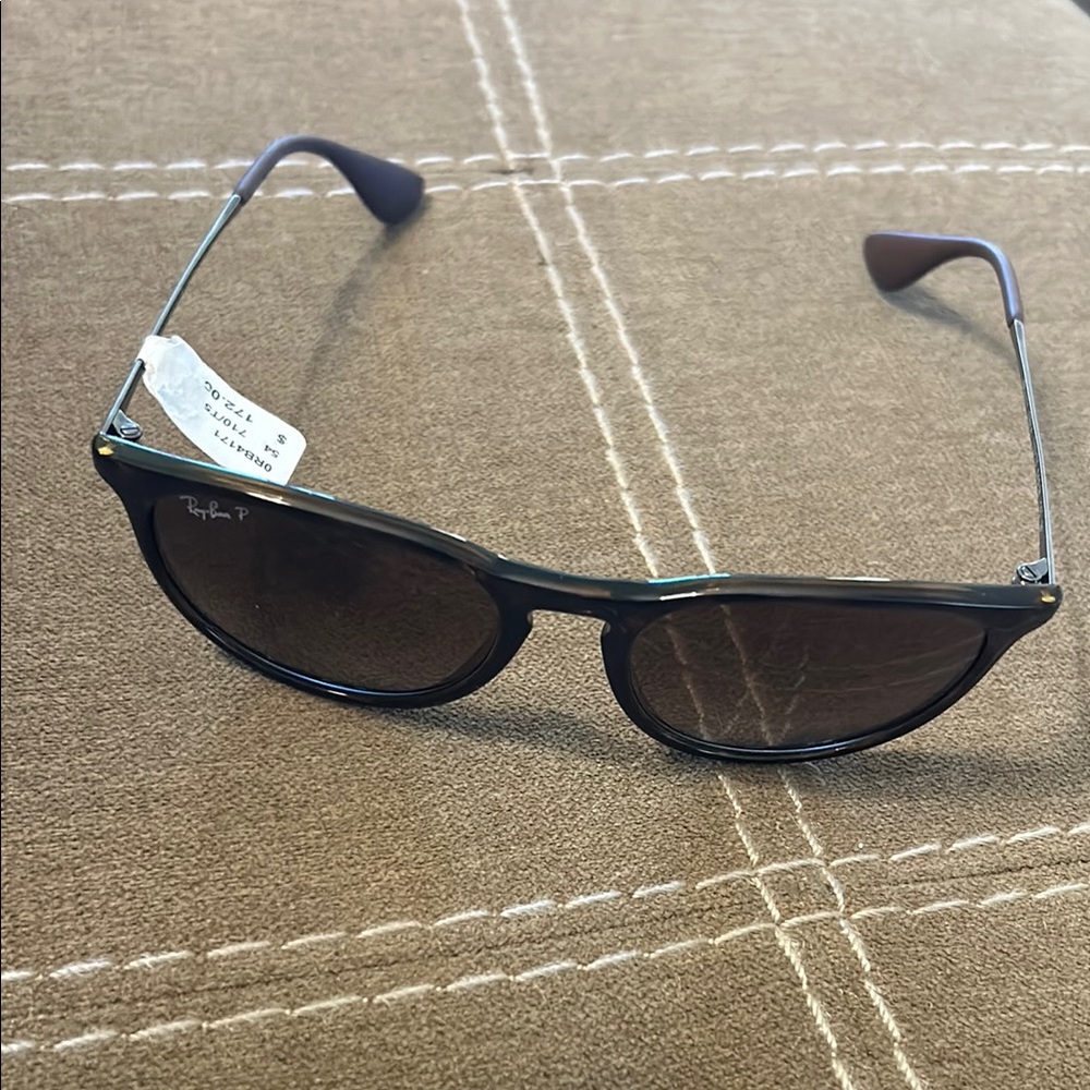 NWT Ray-ban Stylish Black Sunglasses